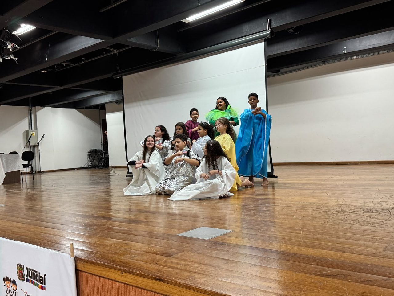 Jundiaí reúne diferentes setores para debater proteção de crianças e adolescentes