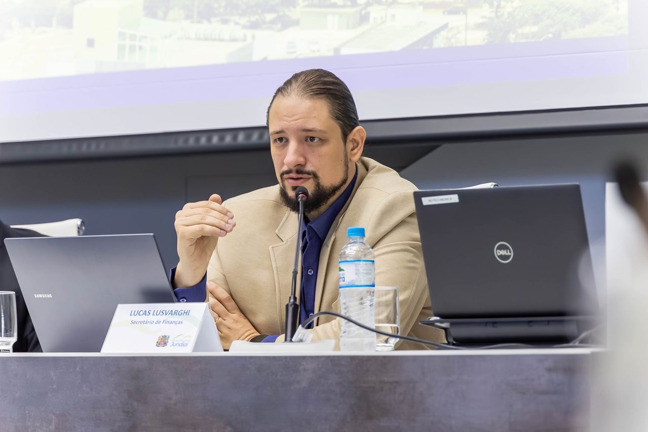 Jundiaí amplia receita, reduz dívida e mantém aplicações em Saúde e Educação