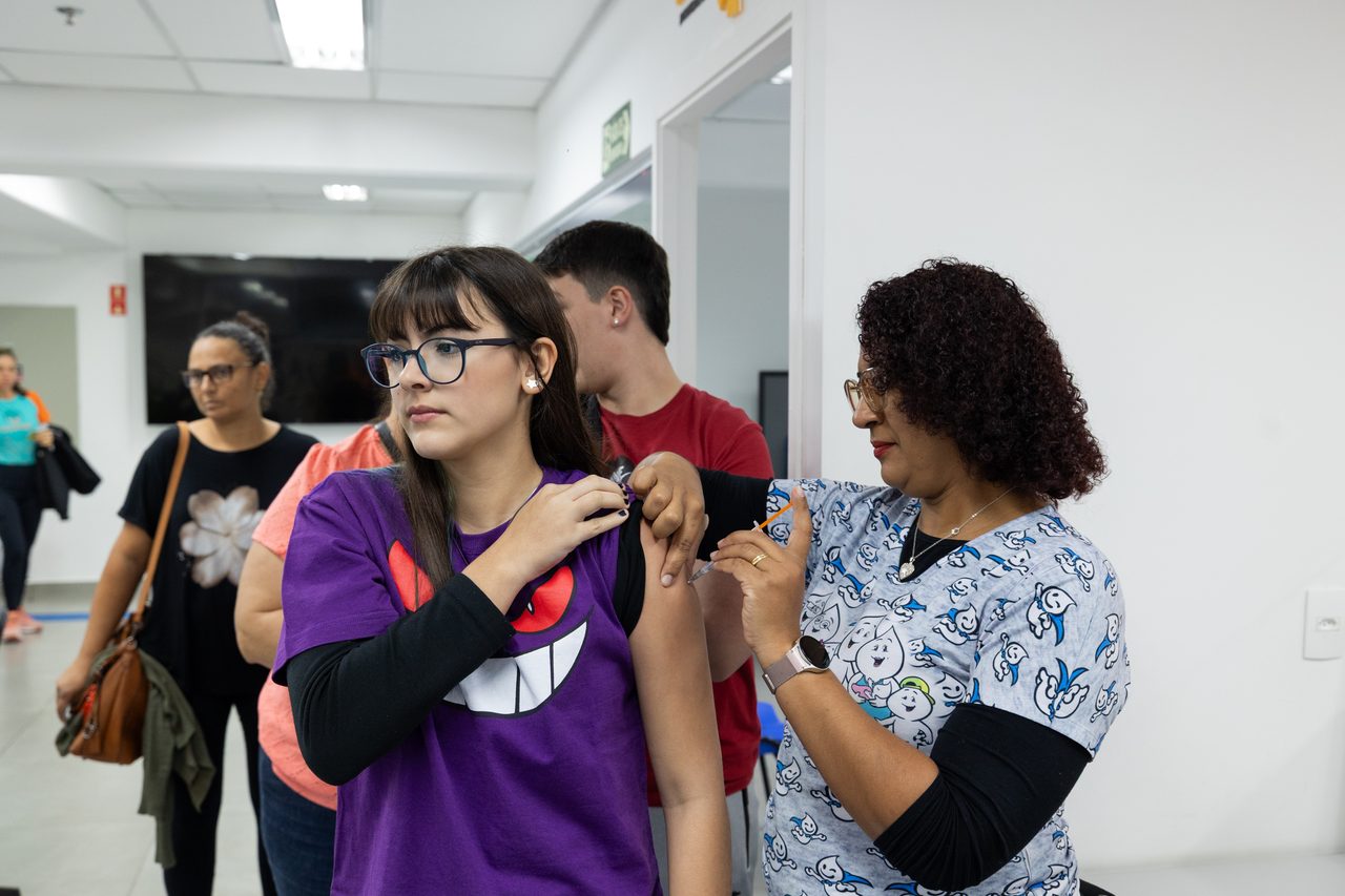Maxi Shopping recebe ação de multivacinação neste sábado